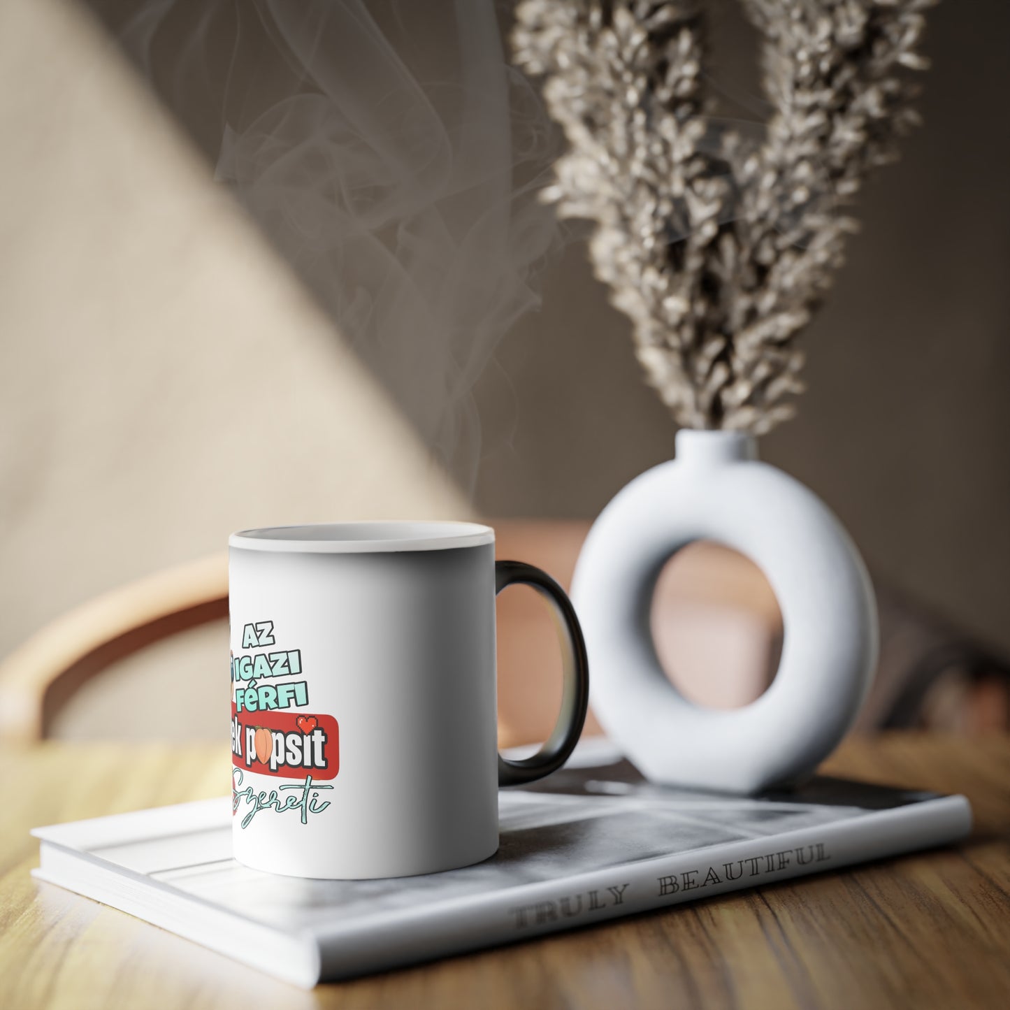 BlackOnion Color Changing Mug with Workout Motif ‘Az igazi férfi a kerek popsit szereti’ 💪🔥🫵